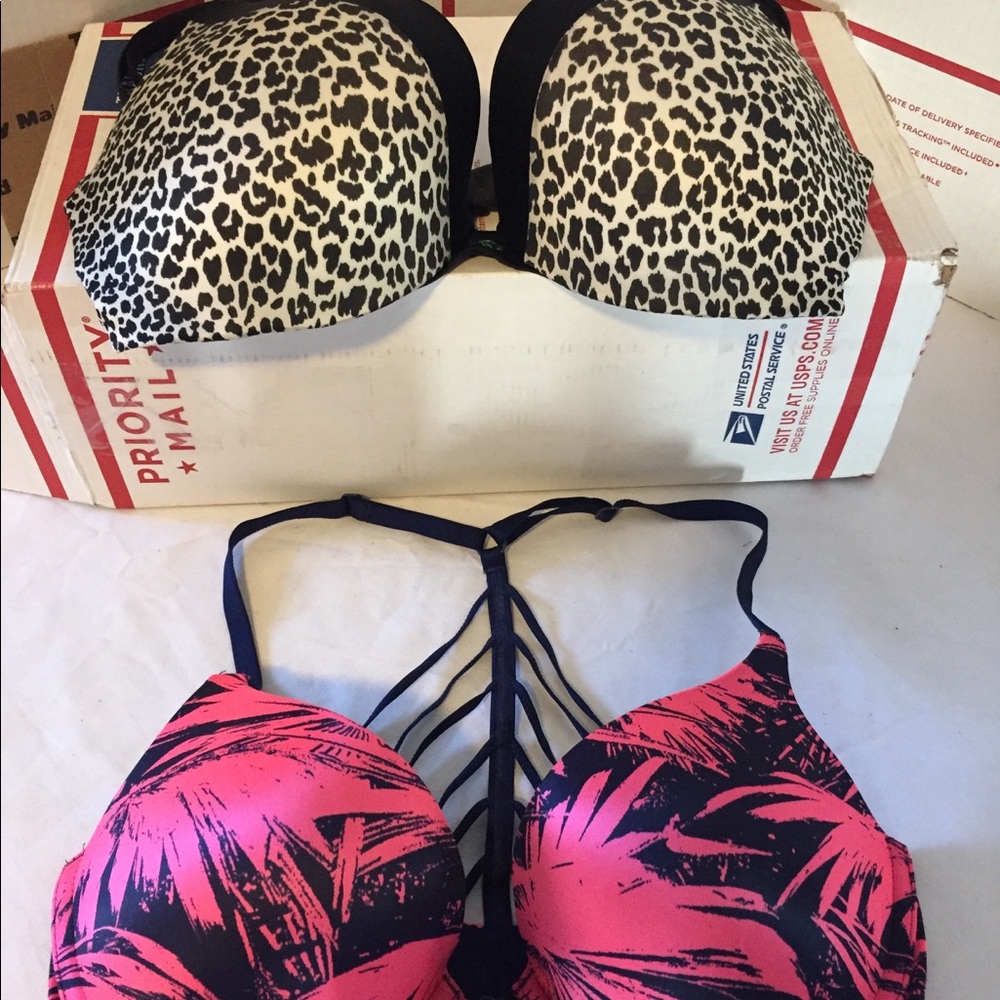 Set of 2 VS Very Sexy Push-ups 32D